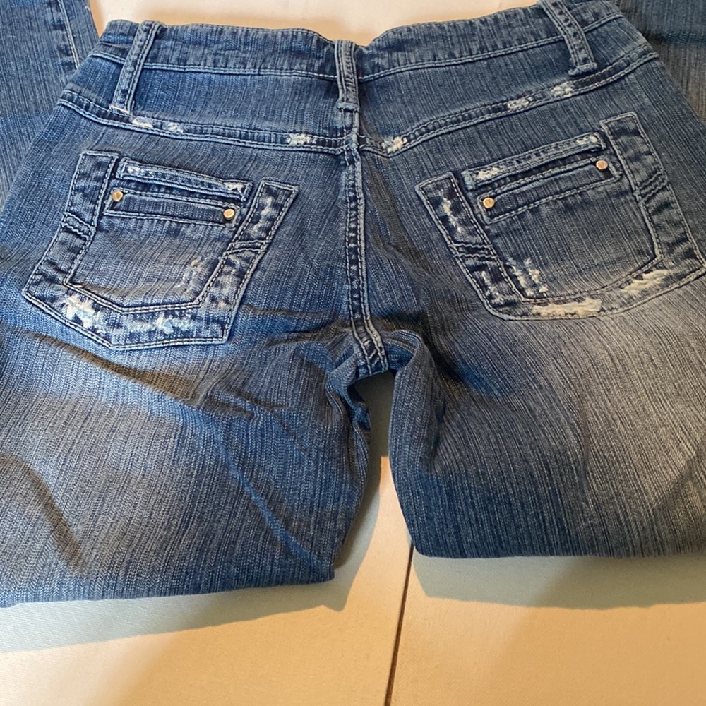 NWT & Vintage Vanilla Star Distressed Capri Jeans - Picture 6 of 7